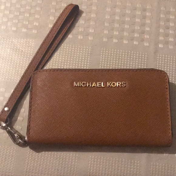 Michael Kors Handbags - Authentic Michael Kors wallet/phone wristlet